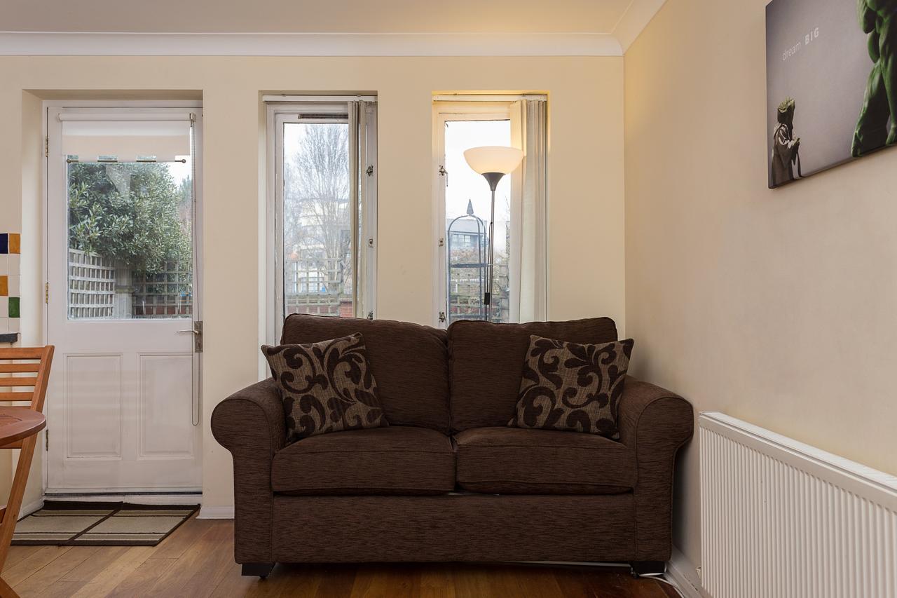 Lovely 2Bd House Near Wapping Station Apartamento Londres Exterior foto